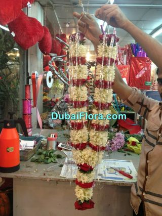 Fresh Tuberoses and Red Roses Garland (30 Inches)